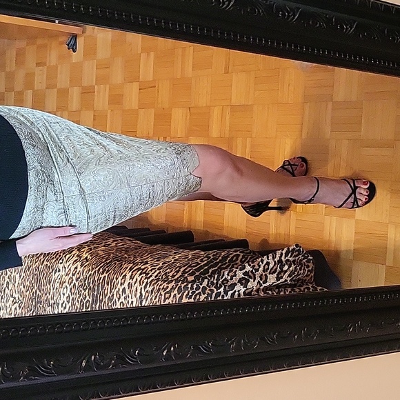 Gold Brocade Pencil Skirt, The Limited, 14 - Picture 4 of 14